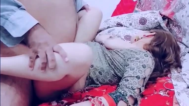 सारा वंदेला काला मुर्गा बेकार है