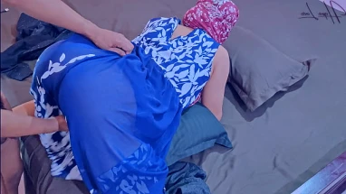busty सहकर्मियों स्तन मुश्किल गड़बड़